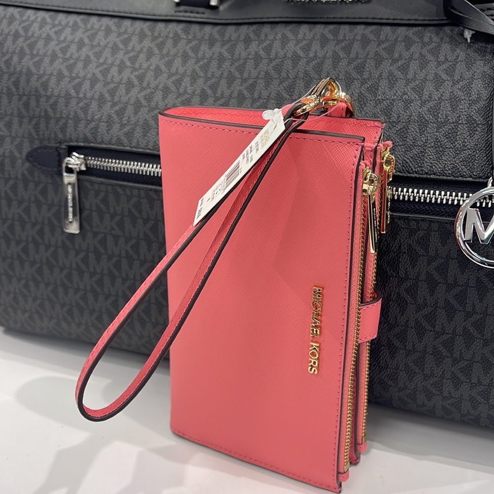 MICHAEL KORS LARGE DOUBLE ZIP WRISTLET WALLET PHONE CASE CLUTCH 
Tea Rose